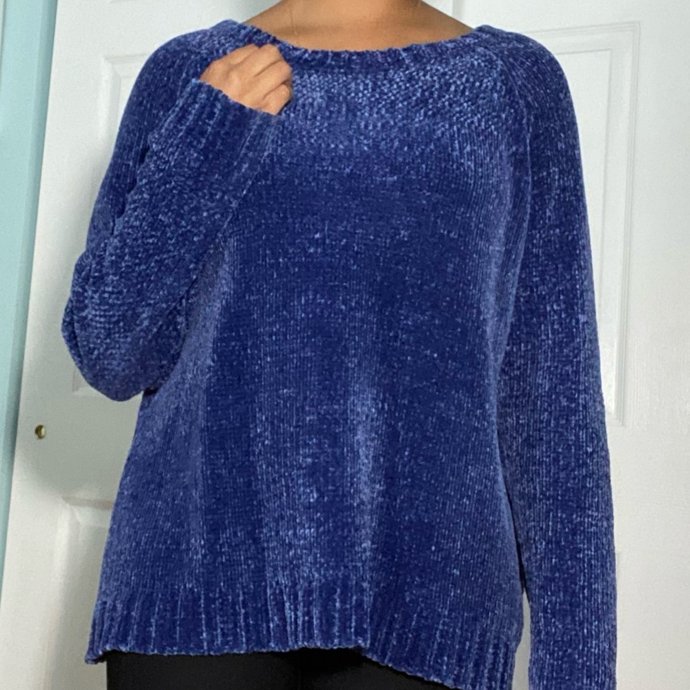 Super soft sweater!!